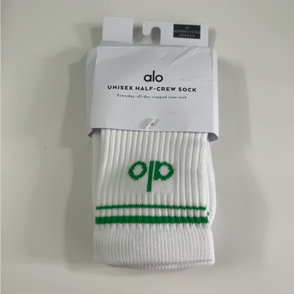 ALO Yoga Accessories - NWT ALO YOGA Unisex Half Crew Sock White Green M